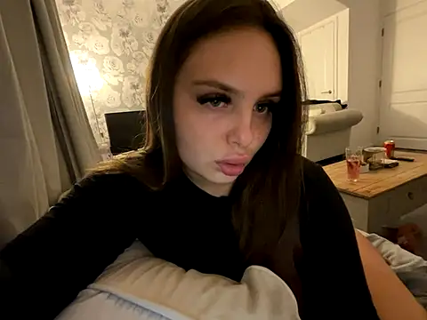 EllaStarrxxx online show from November 4, 12:10 am