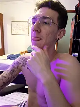 Snapshot of SweetGoodBoy22 chatting on October 5, 7:45 pm SweetGoodBoy22 online show from October 5, 7:45 pm