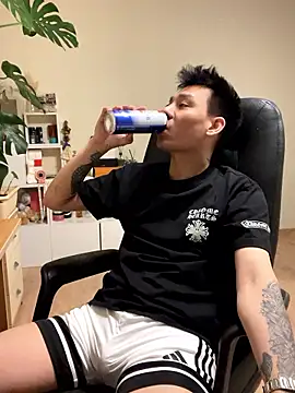 latava online show from November 1, 6:43 pm