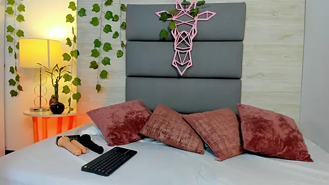 MarianaMiller1 online show from October 21, 3:51 am