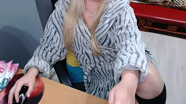Snapshot of Ledi_Catherin chatting on April 25, 2:25 am Ledi Catherin online show from April 25, 2:25 am
