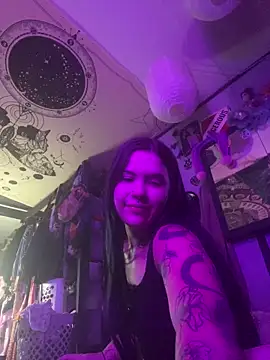 Snapshot of Jynx420friendly chatting on June 8, 1:09 am Jynx420friendly online show from June 8, 1:09 am