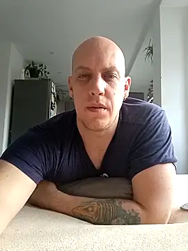 Snapshot of Kobradera1984 chatting on February 23, 8:55 am Kobradera1984 online show from February 23, 8:55 am