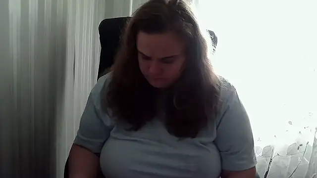 Snapshot of HarmonyKarera chatting on October 12, 7:29 am HarmonyKarera online show from October 12, 7:29 am
