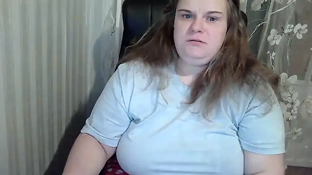 Snapshot of HarmonyKarera chatting on October 12, 7:35 pm HarmonyKarera online show from October 12, 7:35 pm