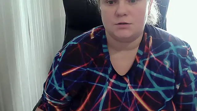 Snapshot of HarmonyKarera chatting on October 13, 7:41 am HarmonyKarera online show from October 13, 7:41 am