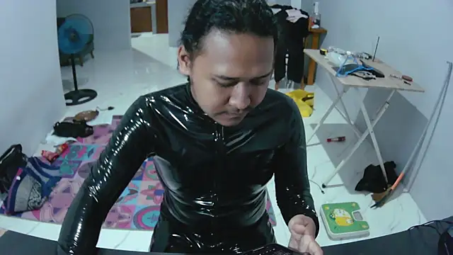 latexidn online show from November 15, 9:54 pm