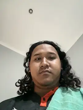 latexidn online show from December 3, 11:30 am