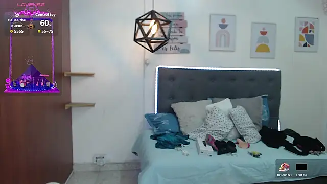 rosse m online show from December 1, 1:38 pm