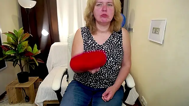 VestaWoody online show from October 6, 6:11 am