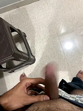 Snapshot of Akky00359 chatting on October 23, 10:47 am Akky00359 online show from October 23, 10:47 am