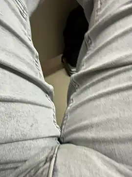 Snapshot of kartik_12098 chatting on October 5, 2:37 pm kartik 12098 online show from October 5, 2:37 pm