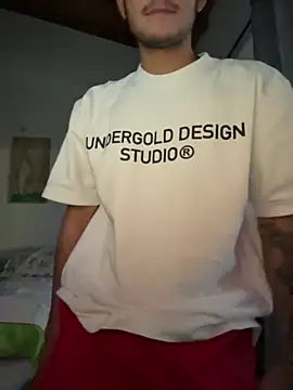 Snapshot of Monson_cl2 chatting on October 11, 10:41 pm Monson cl2 online show from October 11, 10:41 pm