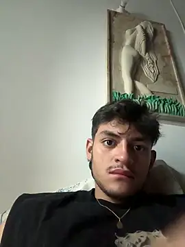 Snapshot of Monson_cl2 chatting on March 8, 4:27 am Monson cl2 online show from March 8, 4:27 am