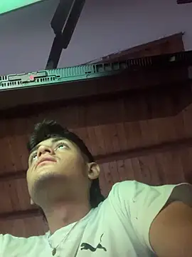 Snapshot of Monson_cl2 chatting on March 19, 12:36 am Monson cl2 online show from March 19, 12:36 am