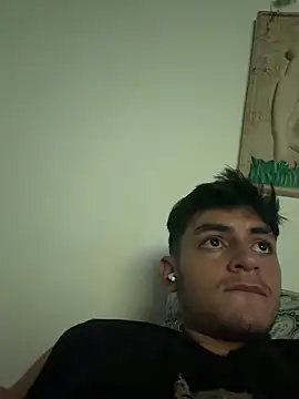 Snapshot of Monson_cl2 chatting on April 8, 11:05 pm Monson cl2 online show from April 8, 11:05 pm