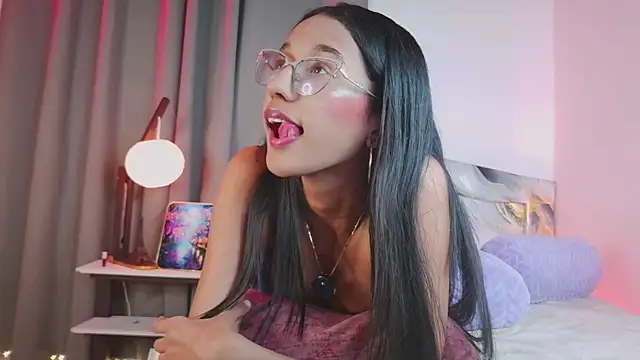 luna valen online show from November 19, 9:04 pm