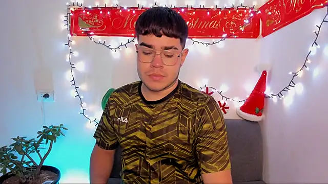 Snapshot of thiago_occonor chatting on November 26, 3:51 am thiago occonor online show from November 26, 3:51 am