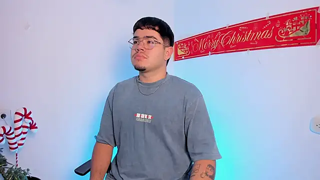 Snapshot of thiago_occonor chatting on December 19, 4:30 am thiago occonor online show from December 19, 4:30 am