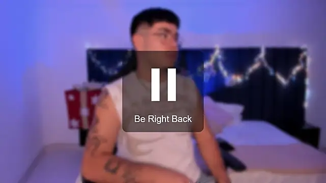 Snapshot of thiago_occonor chatting on January 15, 8:23 pm thiago occonor online show from January 15, 8:23 pm