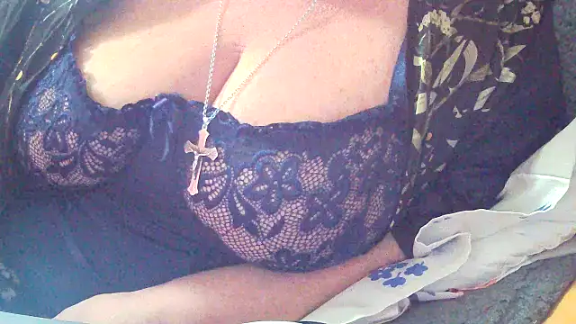 Playful MILF Demi online show from January 10, 9:05 pm