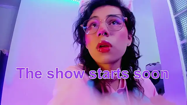 Snapshot of Sweet-SharoKitty chatting on January 17, 6:44 pm Sweet-SharoKitty online show from January 17, 6:44 pm