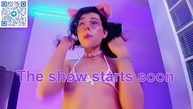 Snapshot of Sweet-SharoKitty chatting on February 20, 6:52 pm Sweet-SharoKitty online show from February 20, 6:52 pm