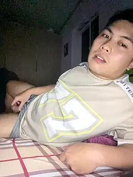 Snapshot of Zynzel chatting on October 4, 6:06 pm Zynzel online show from October 4, 6:06 pm