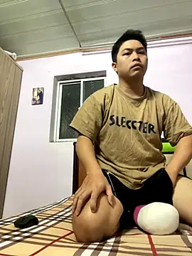 Snapshot of Zynzel chatting on October 12, 12:15 pm Zynzel online show from October 12, 12:15 pm