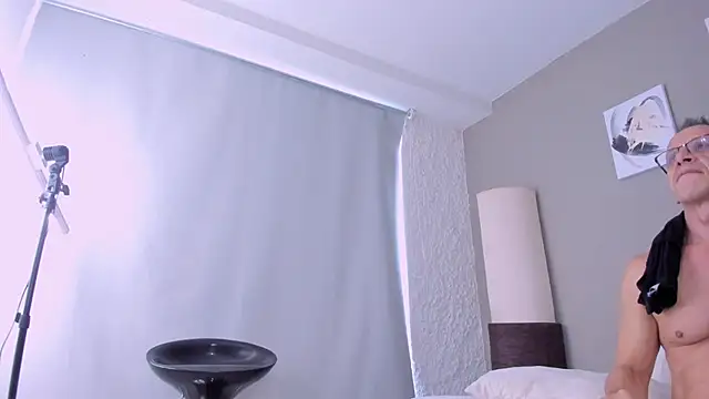  axelking  online show from October 9, 12:03 pm