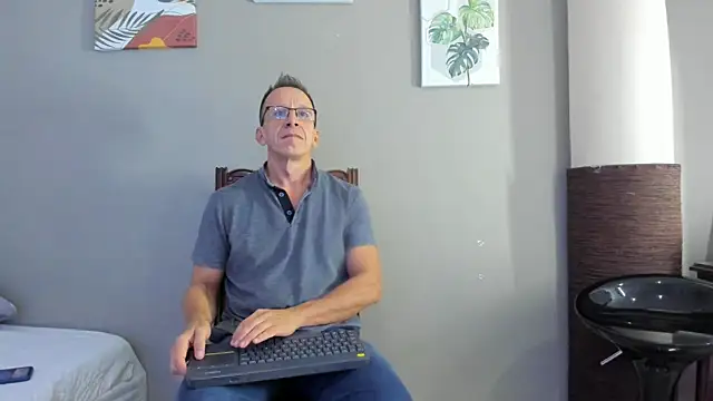  axelking  online show from November 24, 11:21 am