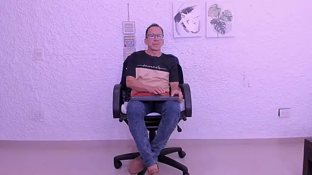  axelking  online show from February 16, 11:39 am