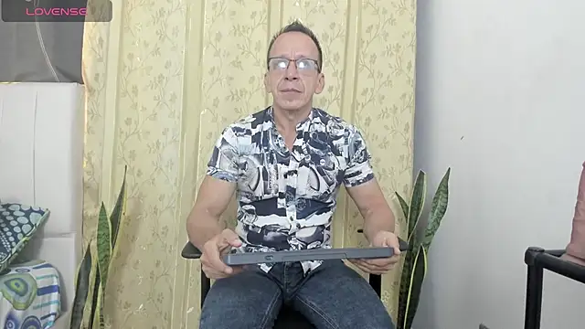  axelking  online show from July 8, 11:48 am