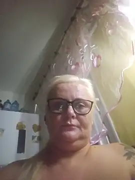 Snapshot of NieMaJazdyBezGwiazdy7883 chatting on July 11, 12:24 am NieMaJazdyBezGwiazdy7883 online show from July 11, 12:24 am