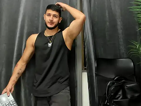 jasonshaw25 online show from February 23, 5:43 pm