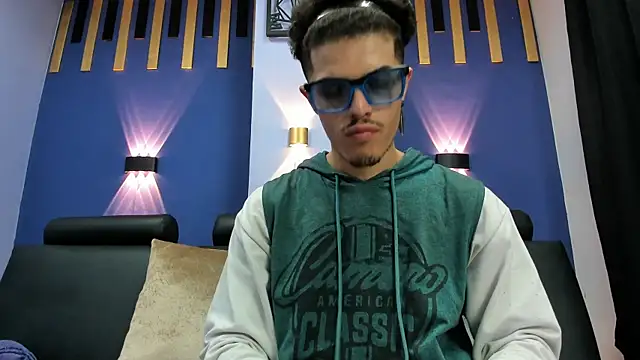 imsammytop online show from November 8, 11:58 pm