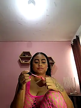 Snapshot of Alice-bolton- chatting on October 27, 6:01 pm Alice-bolton- online show from October 27, 6:01 pm