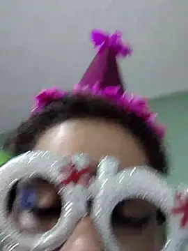  issy online show from January 9, 1:19 am