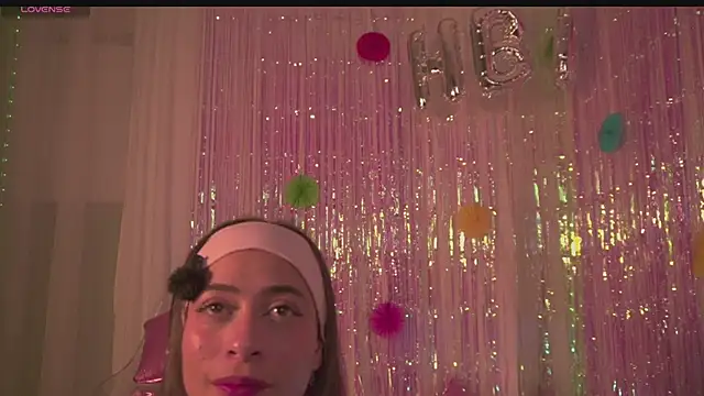  issy online show from January 10, 7:32 am