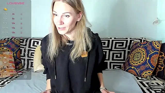 Amalia Mio online show from October 12, 8:02 am