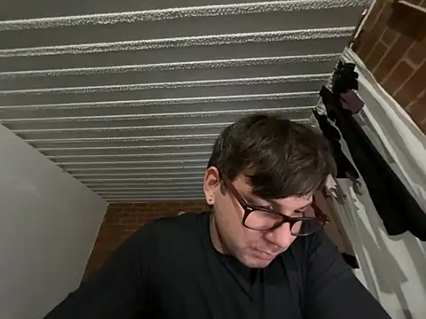 Snapshot of kaspar_6 chatting on February 25, 4:11 am kaspar 6 online show from February 25, 4:11 am