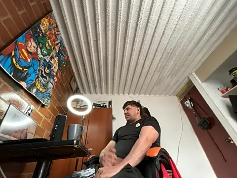 Snapshot of kaspar_6 chatting on August 8, 5:37 pm kaspar 6 online show from August 8, 5:37 pm