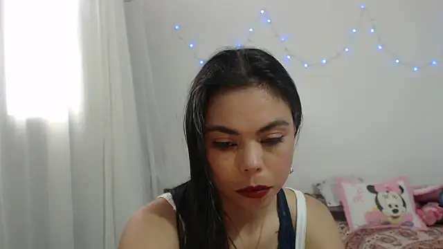 Snapshot of ms_megan_shadow chatting on December 4, 7:33 pm ms megan shadow online show from December 4, 7:33 pm