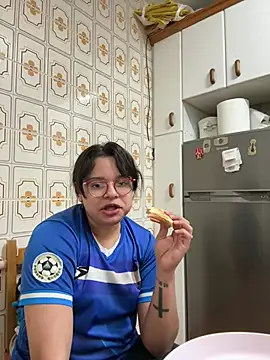 Snapshot of Jaykel_a chatting on February 14, 11:01 pm Jaykel a online show from February 14, 11:01 pm