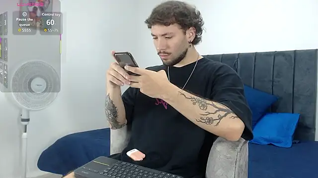 angel kyrozz online show from February 13, 6:59 pm