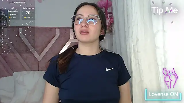 Snapshot of Rose_Baker- chatting on October 25, 3:47 am Rose Baker- online show from October 25, 3:47 am