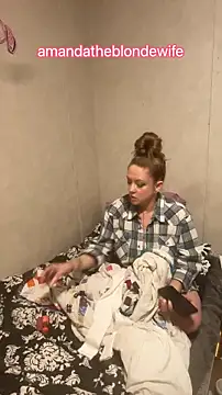 amandatheblondewife online show from March 22, 5:27 pm