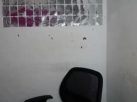 Snapshot of Gaby22d chatting on November 15, 2:31 am Gaby22d online show from November 15, 2:31 am