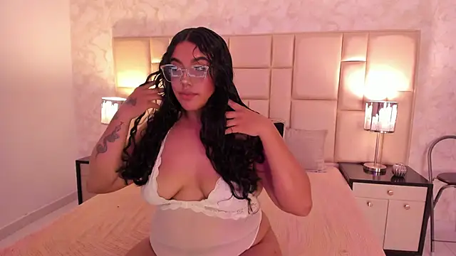 Snapshot of CatalinaCoopper chatting on October 13, 4:56 am CatalinaCoopper online show from October 13, 4:56 am