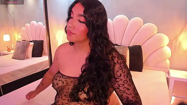 Snapshot of CatalinaCoopper chatting on October 27, 4:16 am CatalinaCoopper online show from October 27, 4:16 am